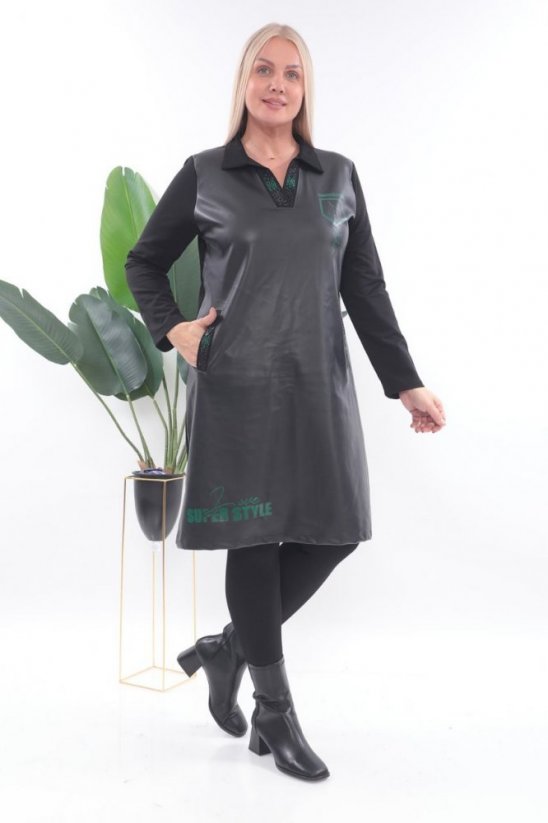 Čierna kožená tunika so zelenými kamienkami na golieri - Veľkosť: 48